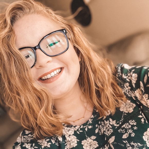 Meet your Posher, Katie - Picture 1 of 1